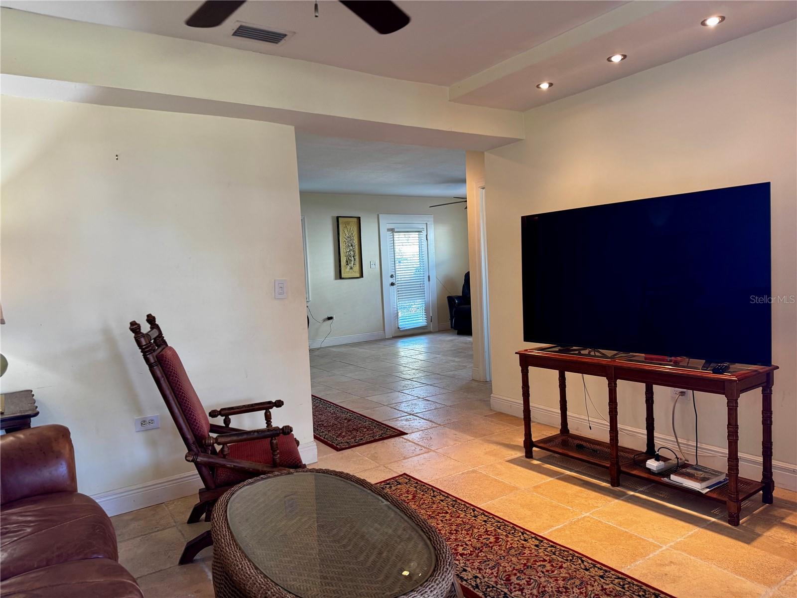 Image 3 of 10 For 2559 Arlington Street