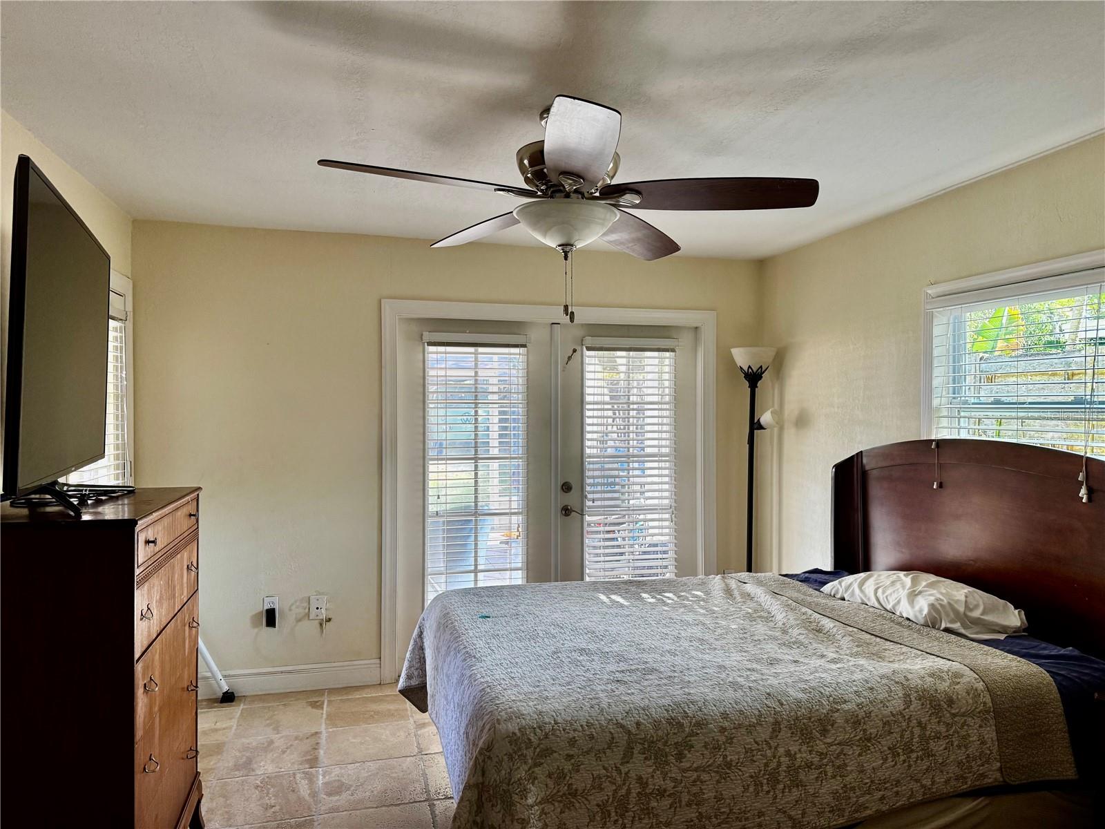 Image 6 of 10 For 2559 Arlington Street