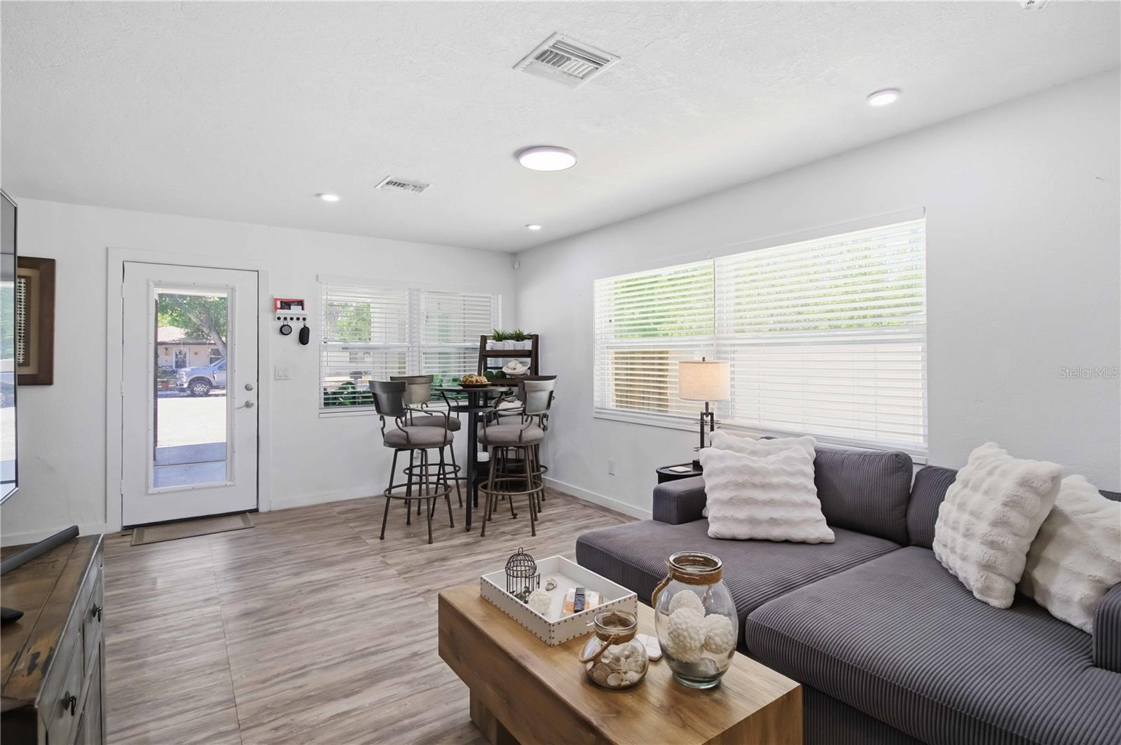 Image 11 of 33 For 2565 Browning Street