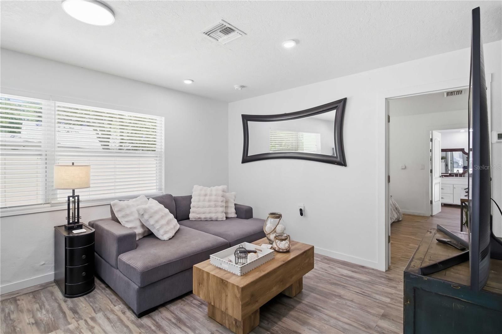 Image 12 of 33 For 2565 Browning Street