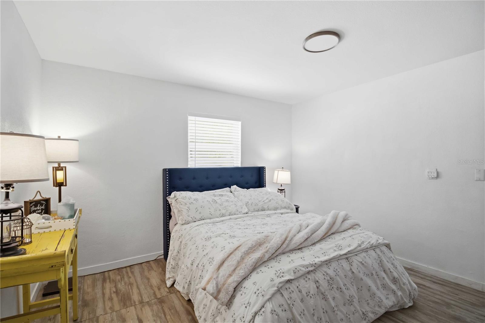 Image 19 of 33 For 2565 Browning Street