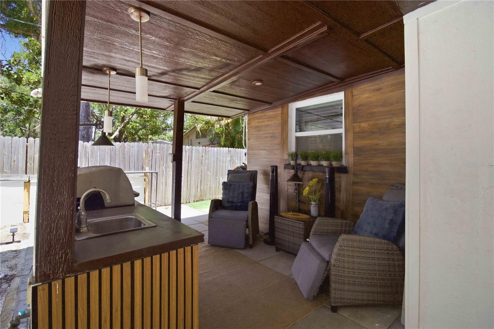 Image 26 of 33 For 2565 Browning Street