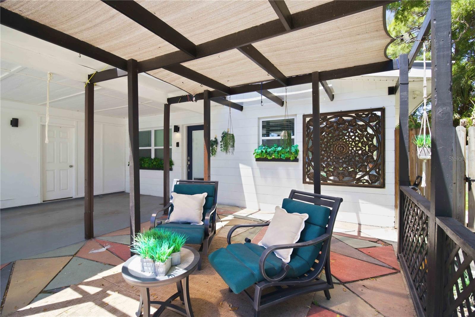 Image 4 of 33 For 2565 Browning Street