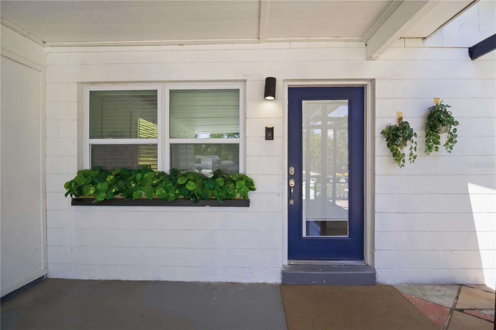 Image 6 of 33 For 2565 Browning Street