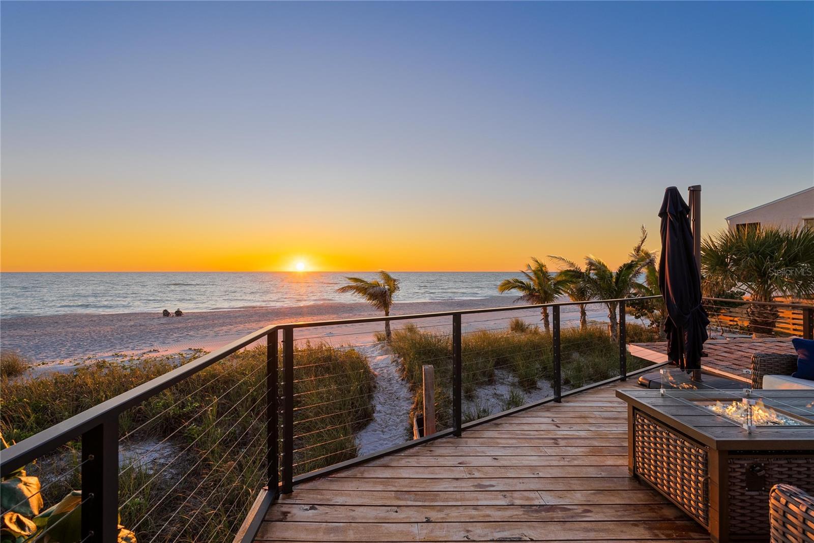 Image 10 of 99 For 2630 Beach Road