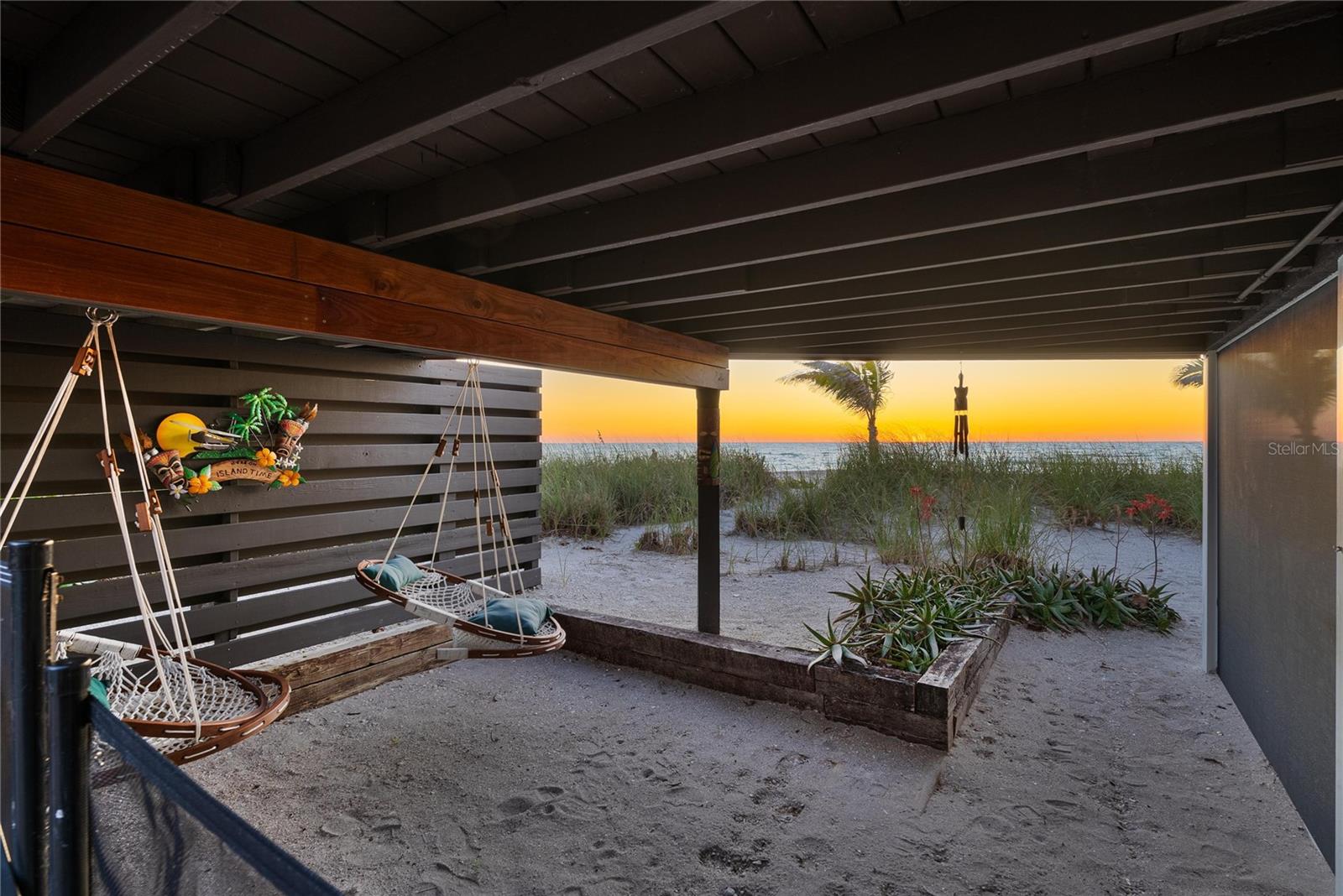 Image 12 of 99 For 2630 Beach Road