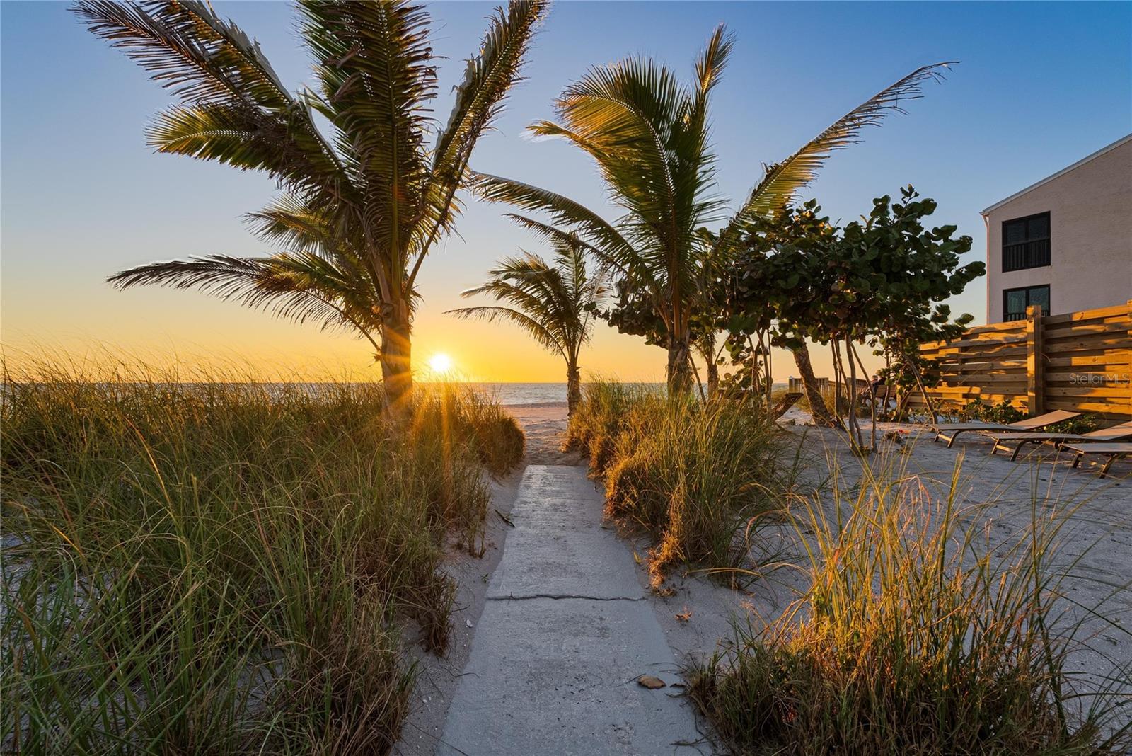 Image 5 of 99 For 2630 Beach Road