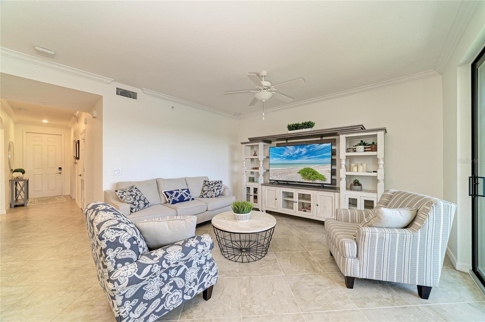 Image 11 of 71 For 17520 Gawthrop Drive 202