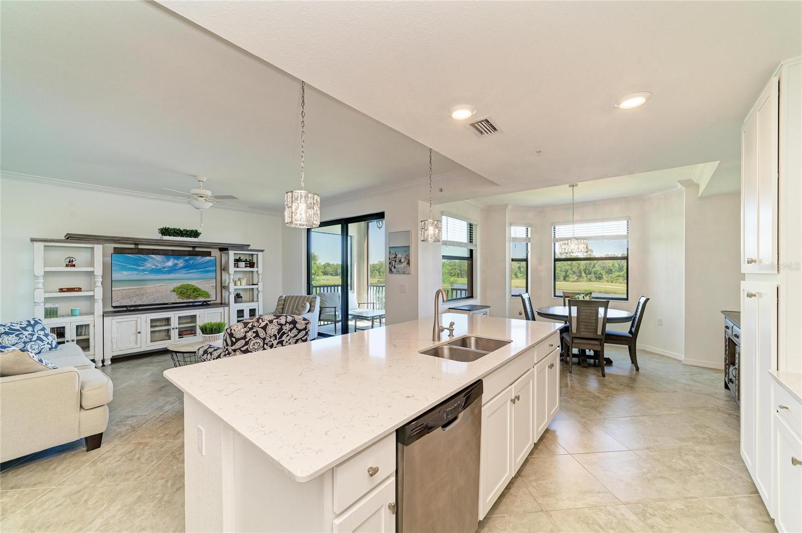 Image 18 of 71 For 17520 Gawthrop Drive 202