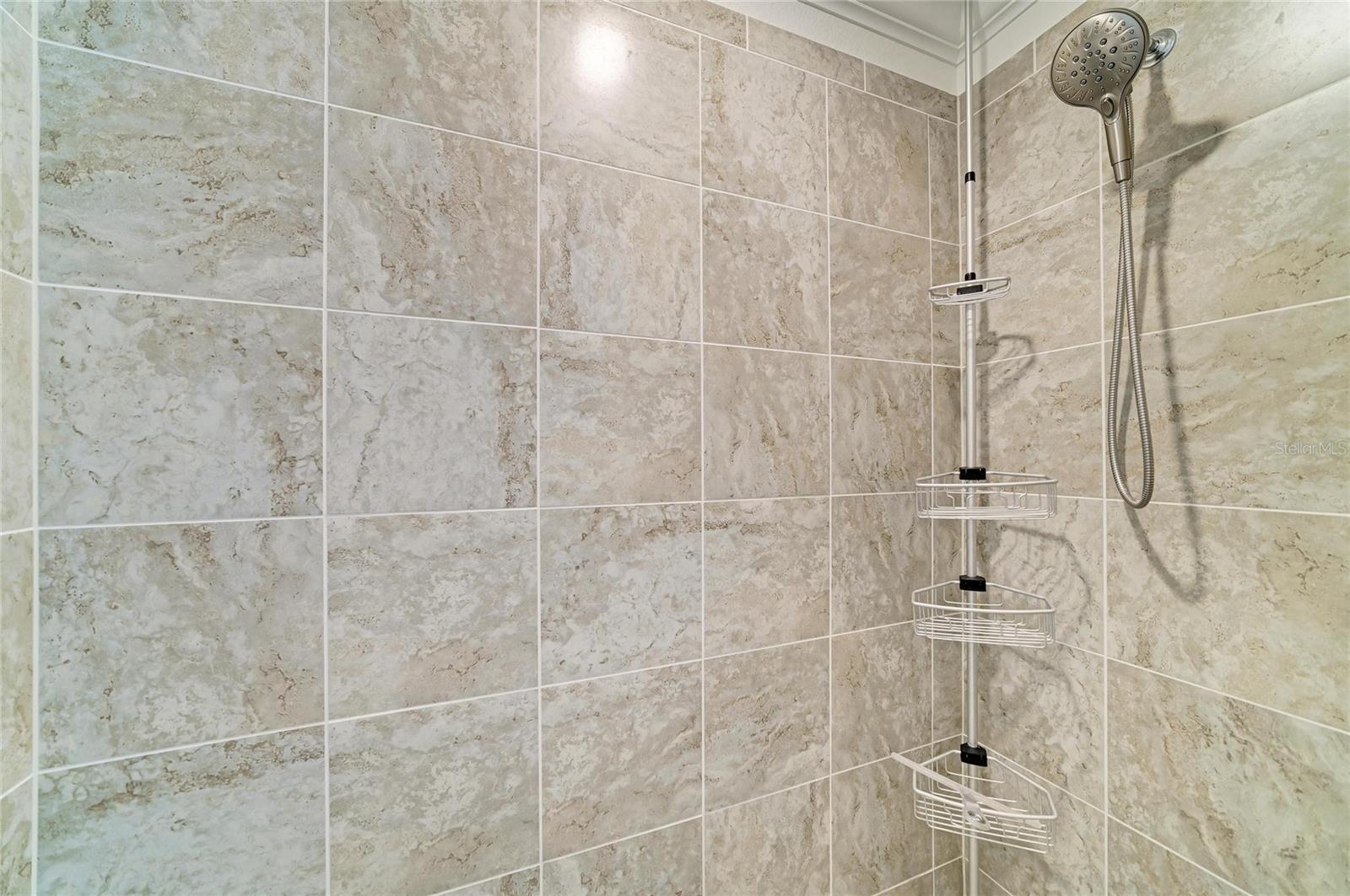 Image 27 of 71 For 17520 Gawthrop Drive 202