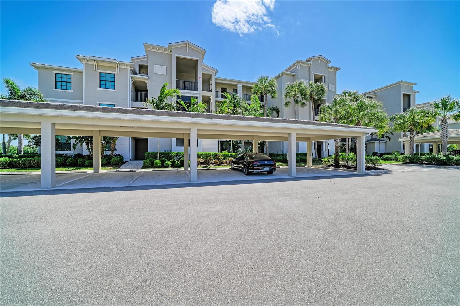 Image 39 of 71 For 17520 Gawthrop Drive 202