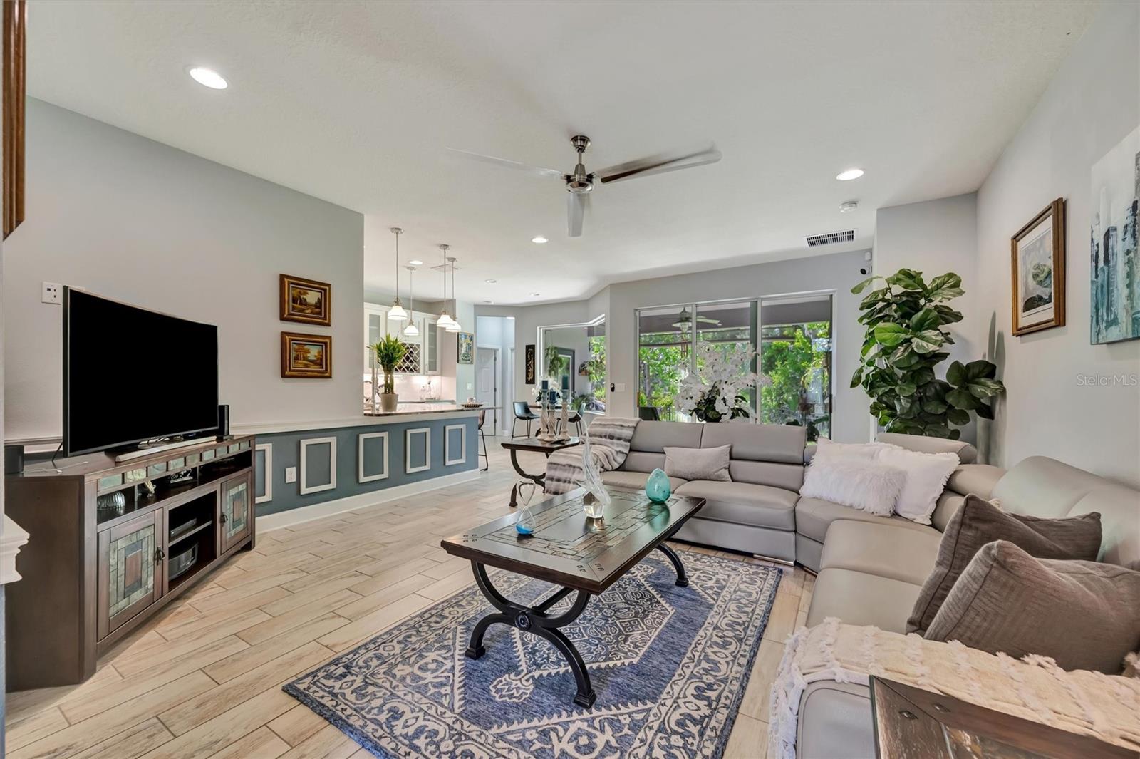 Image 13 of 64 For 5804 49th Court E