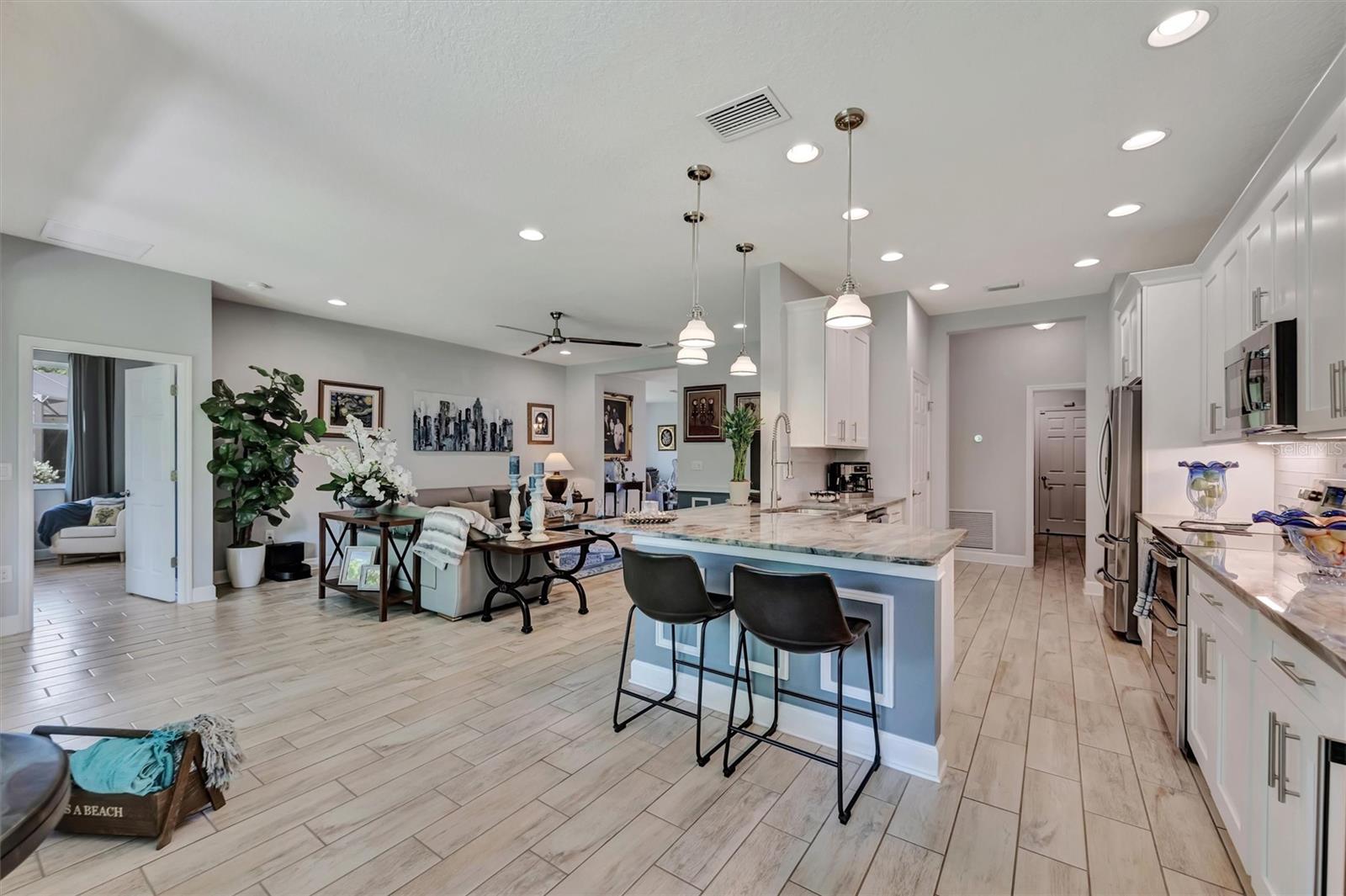 Image 16 of 64 For 5804 49th Court E