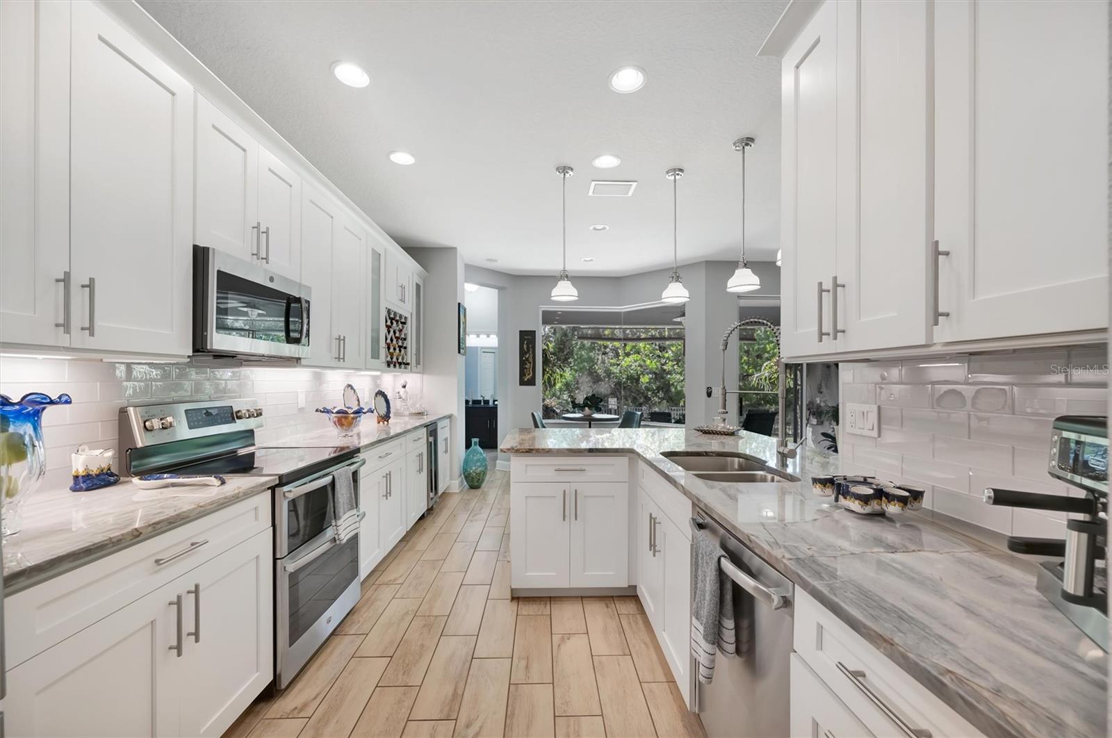 Image 18 of 64 For 5804 49th Court E