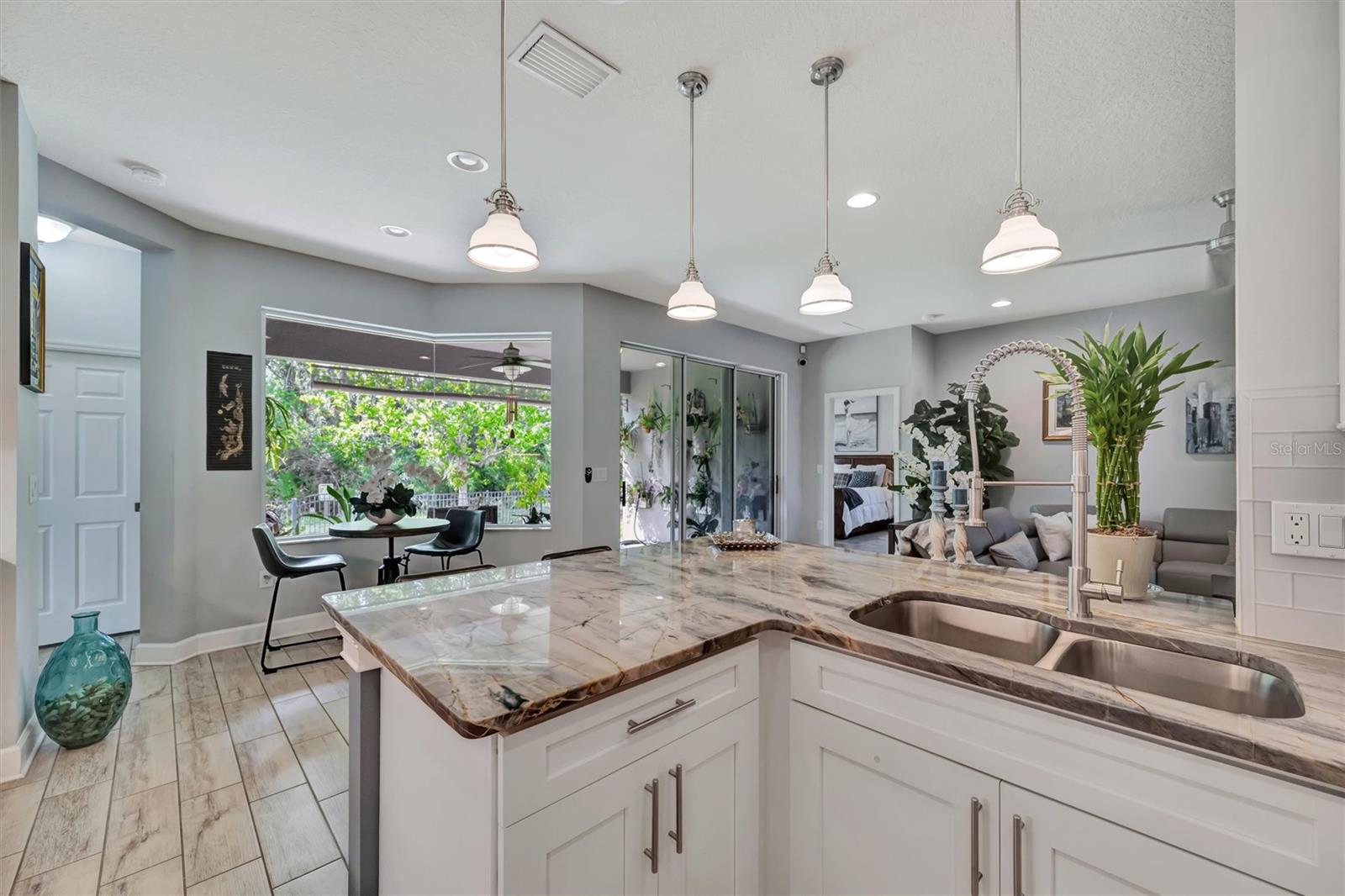 Image 20 of 64 For 5804 49th Court E