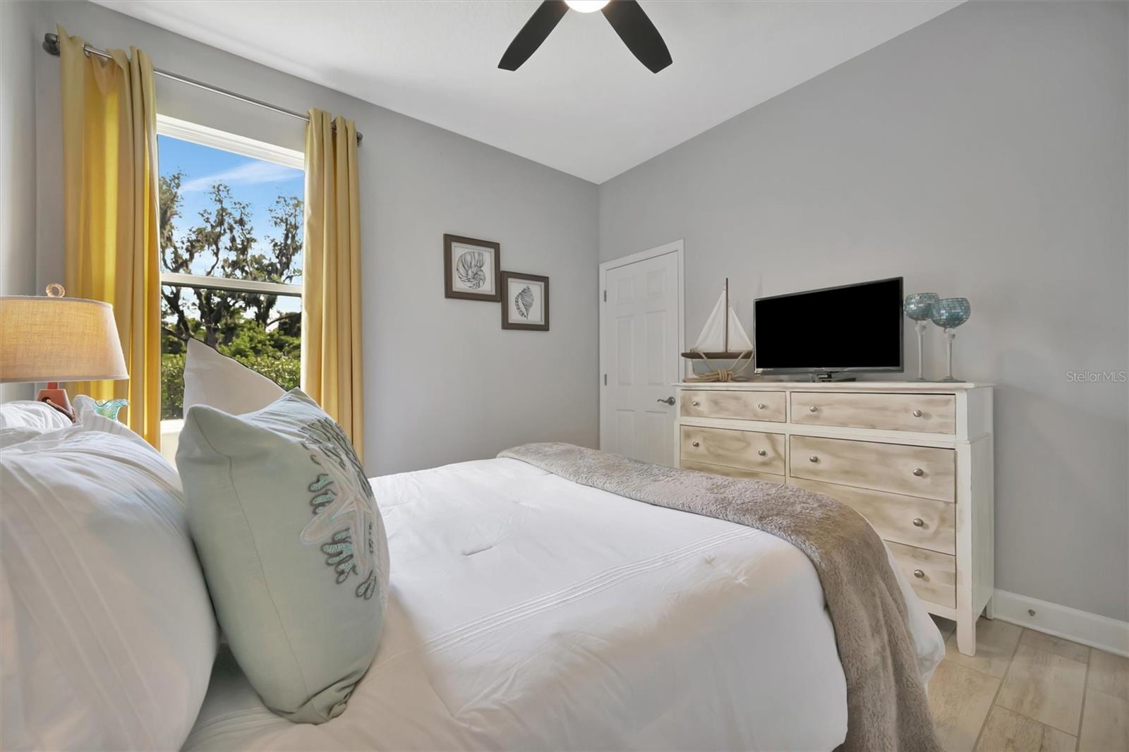 Image 28 of 64 For 5804 49th Court E