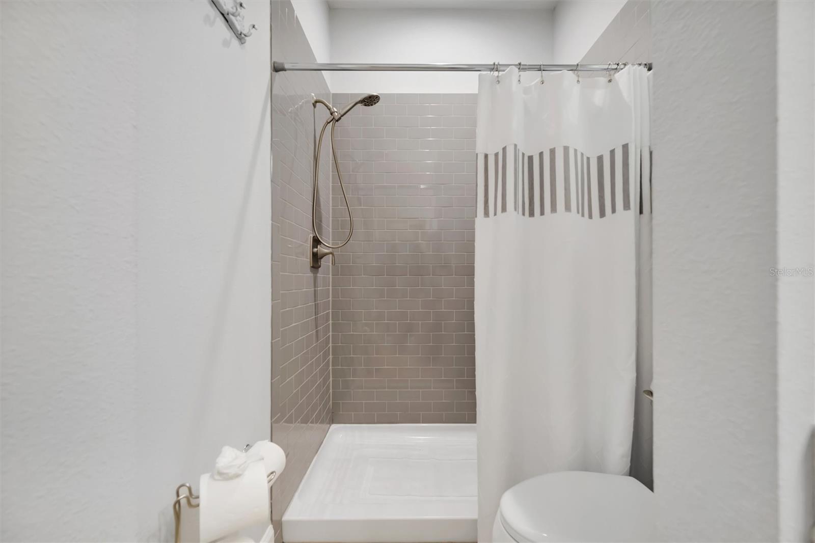 Image 30 of 64 For 5804 49th Court E