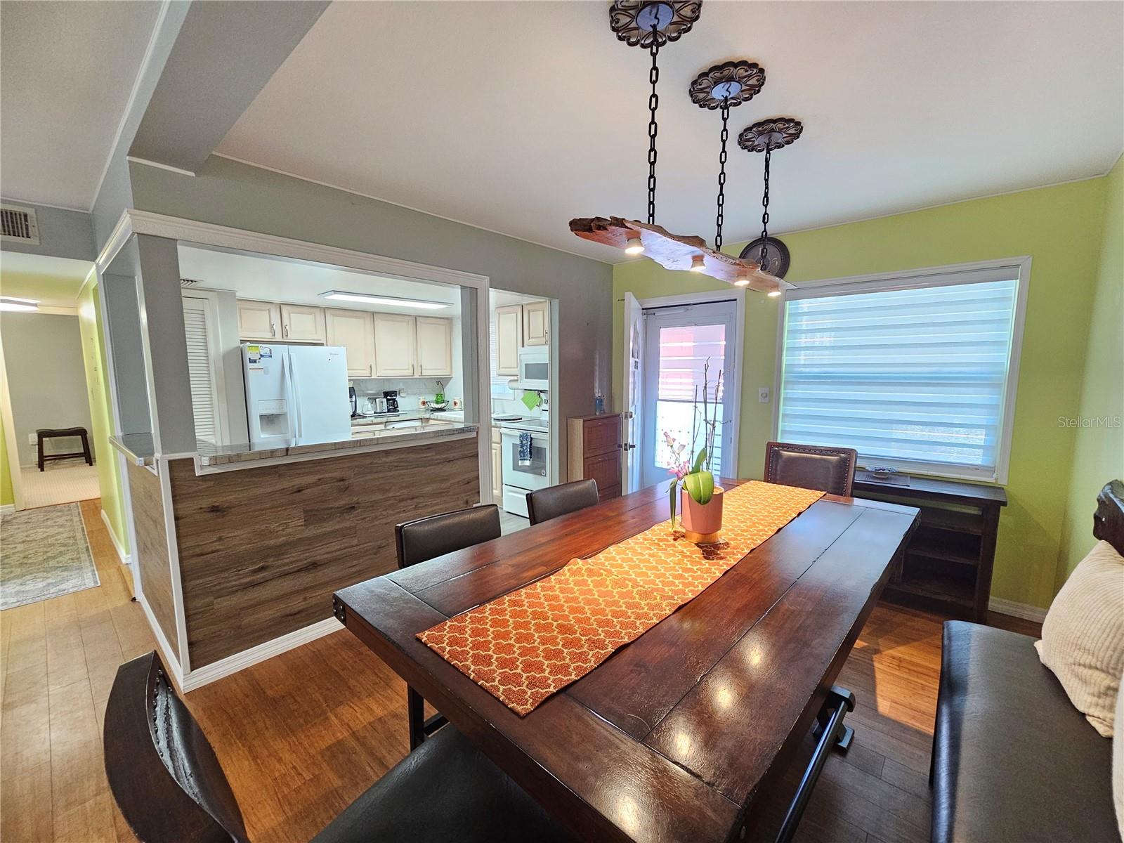 Image 2 of 17 For 5896 Palm Lane C27