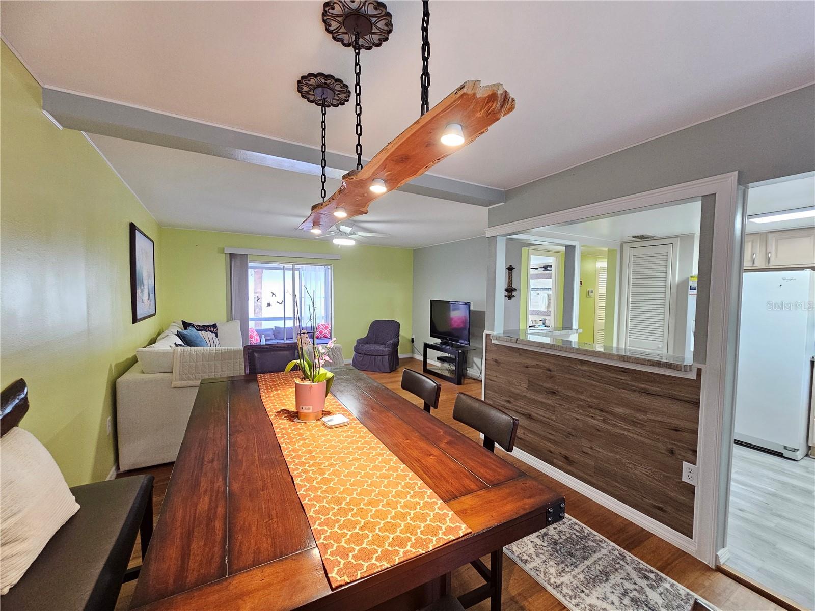 Image 7 of 17 For 5896 Palm Lane C27