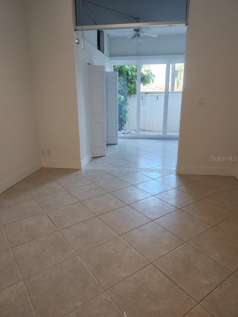 Image 3 of 7 For 7400 Sun Island Drive S 107