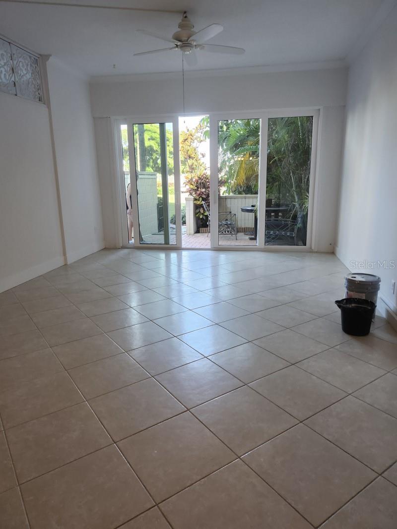 Image 5 of 7 For 7400 Sun Island Drive S 107