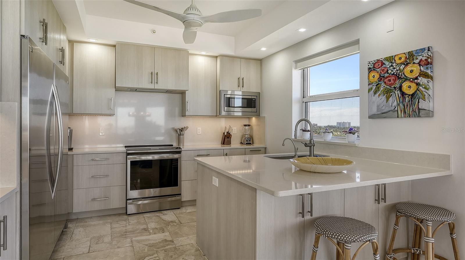 Image 12 of 75 For 3060 Grand Bay Boulevard 172