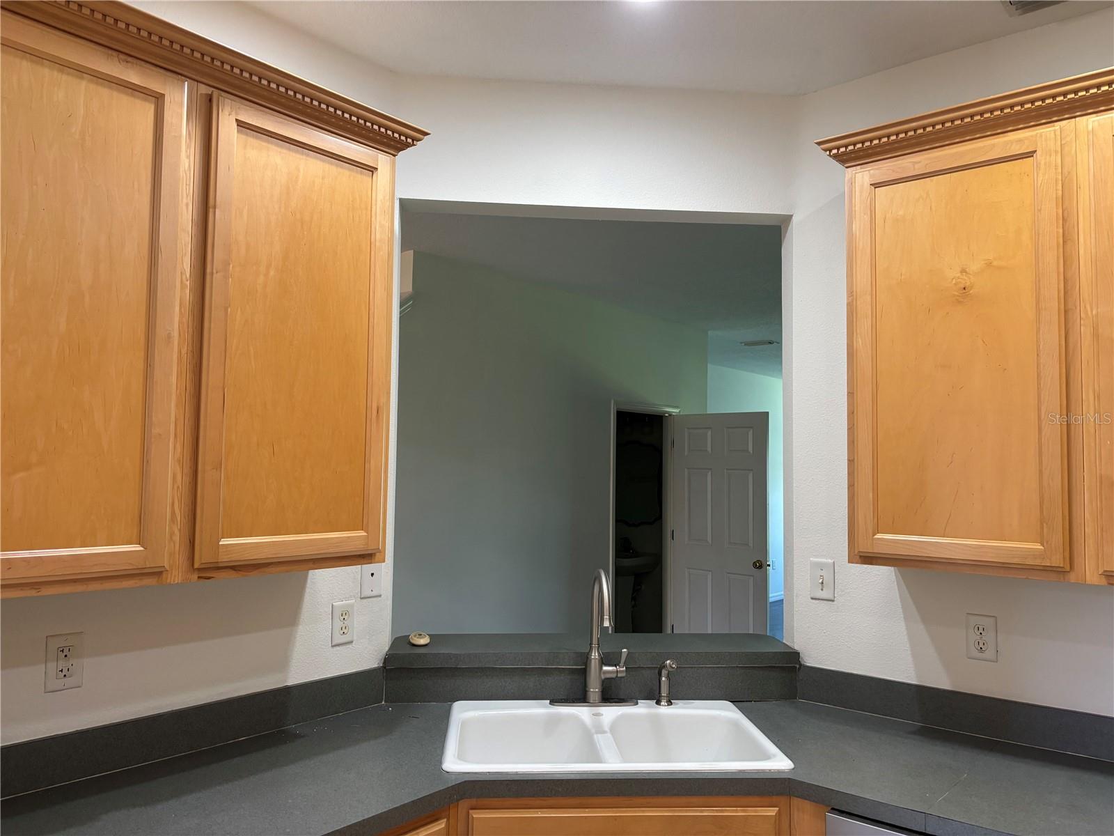 Image 5 of 24 For 3429 Parkridge Circle 19-103