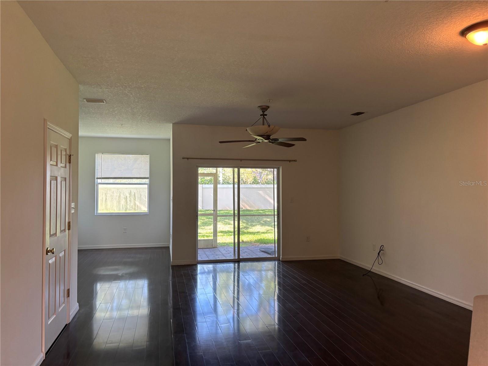 Image 9 of 24 For 3429 Parkridge Circle 19-103