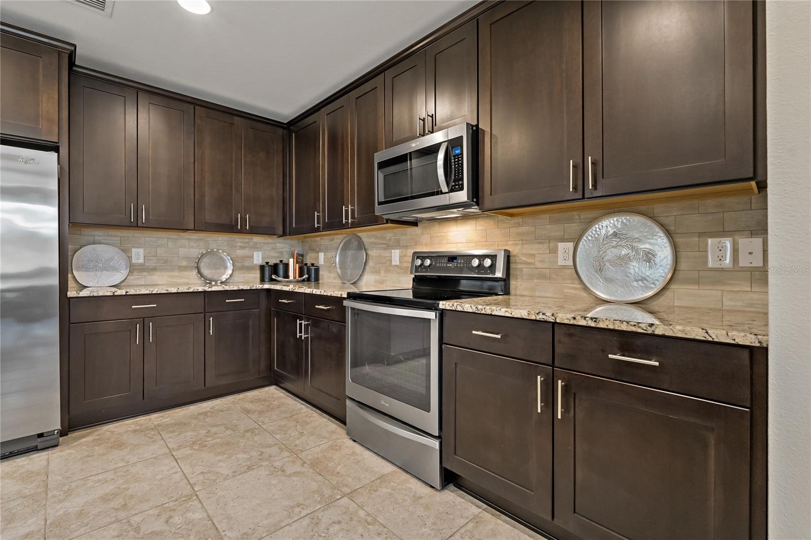 Image 11 of 64 For 23085 Banbury Way 103