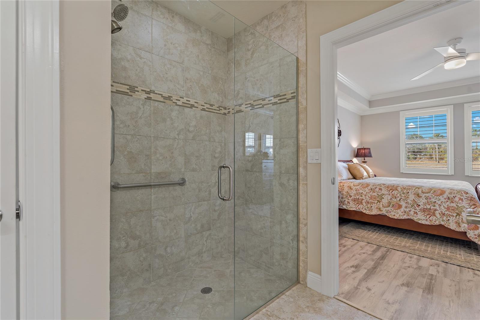 Image 18 of 64 For 23085 Banbury Way 103