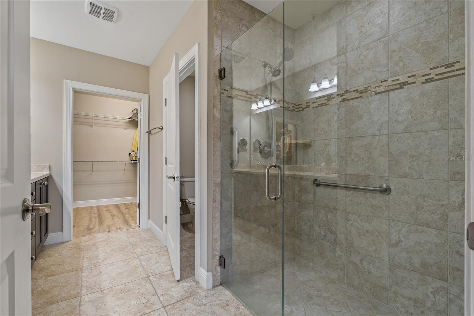 Image 21 of 64 For 23085 Banbury Way 103