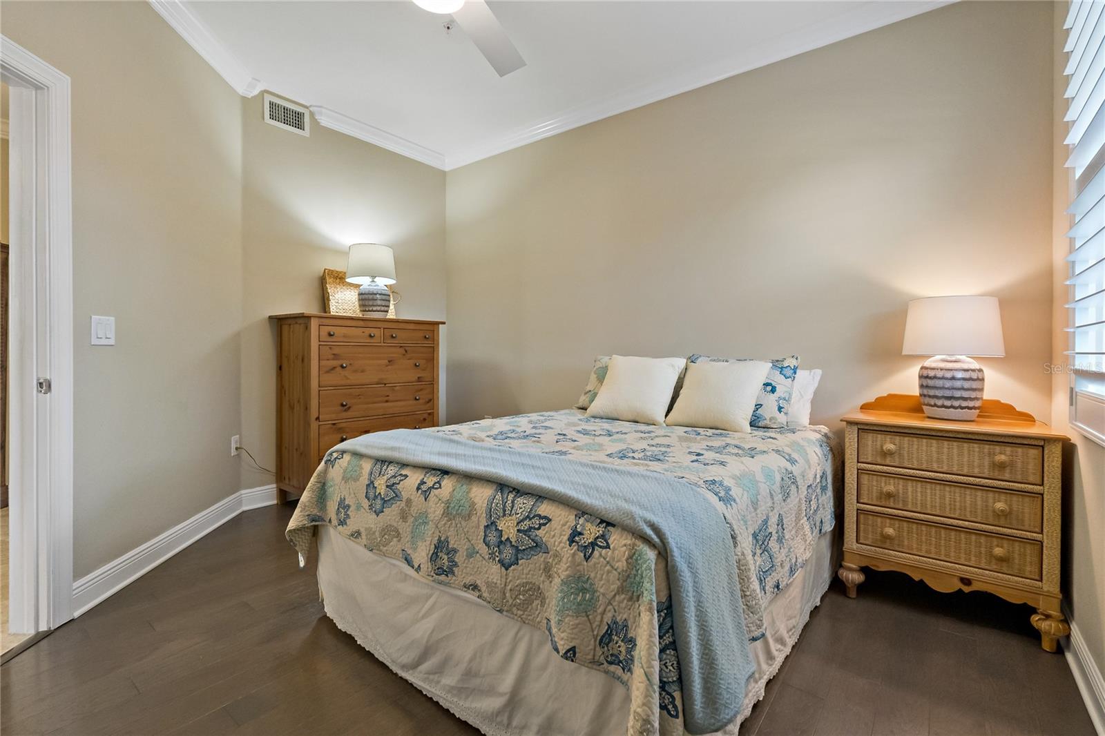 Image 25 of 64 For 23085 Banbury Way 103