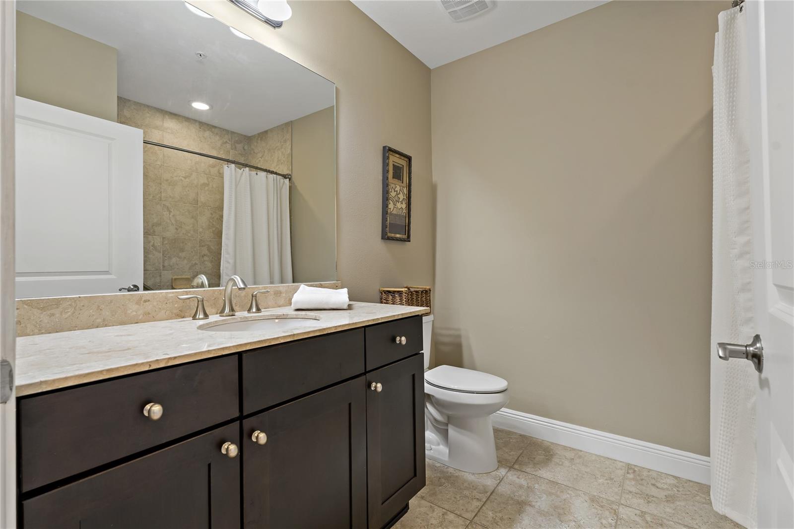 Image 27 of 64 For 23085 Banbury Way 103