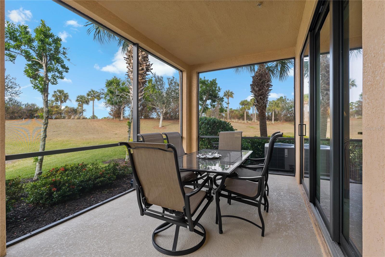 Image 33 of 64 For 23085 Banbury Way 103