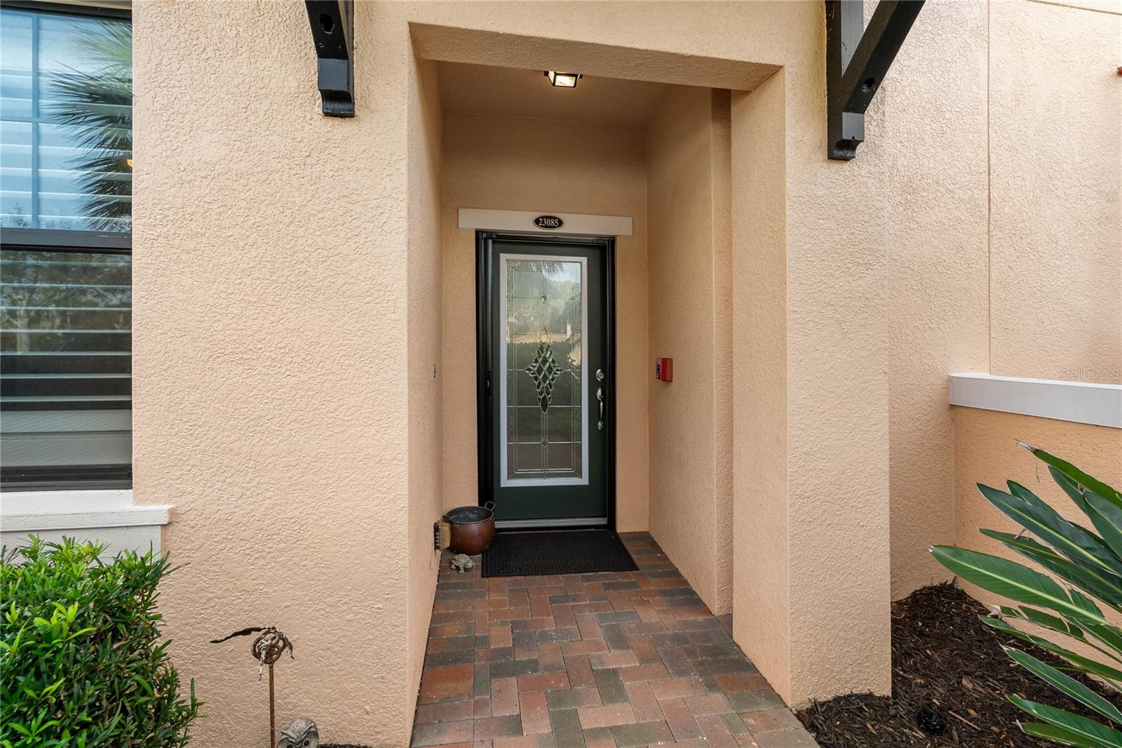 Image 36 of 64 For 23085 Banbury Way 103