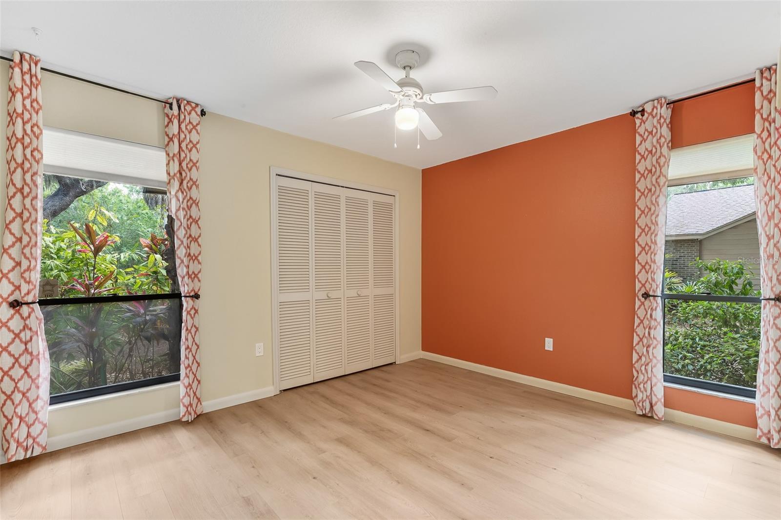 Image 16 of 34 For 4295 Woodview Drive