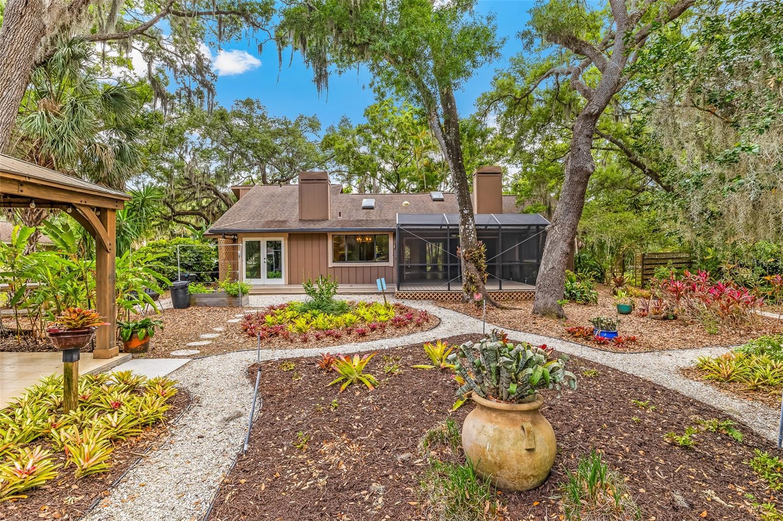 Image 25 of 34 For 4295 Woodview Drive