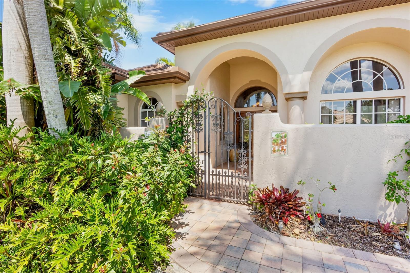 Image 6 of 55 For 4813 Benchmark Court