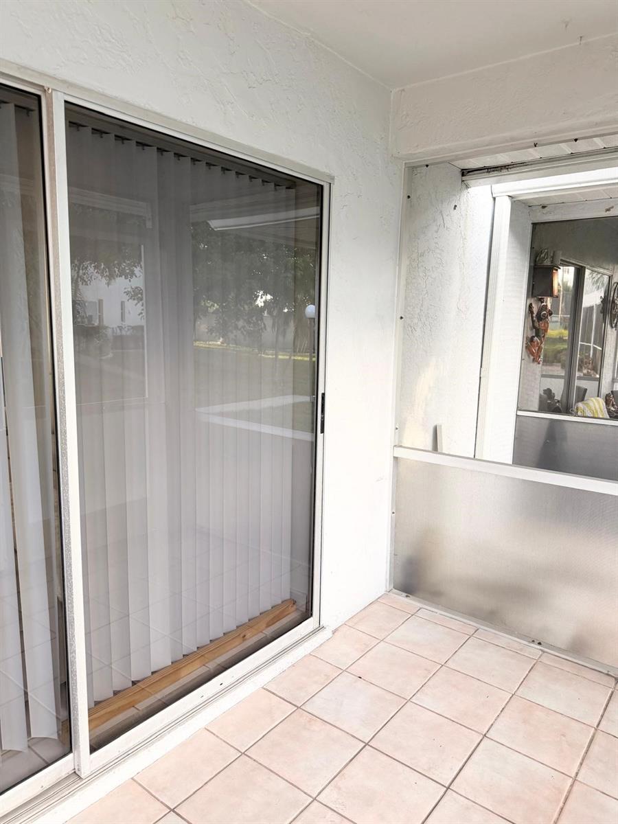 Image 32 of 33 For 16th Pl  