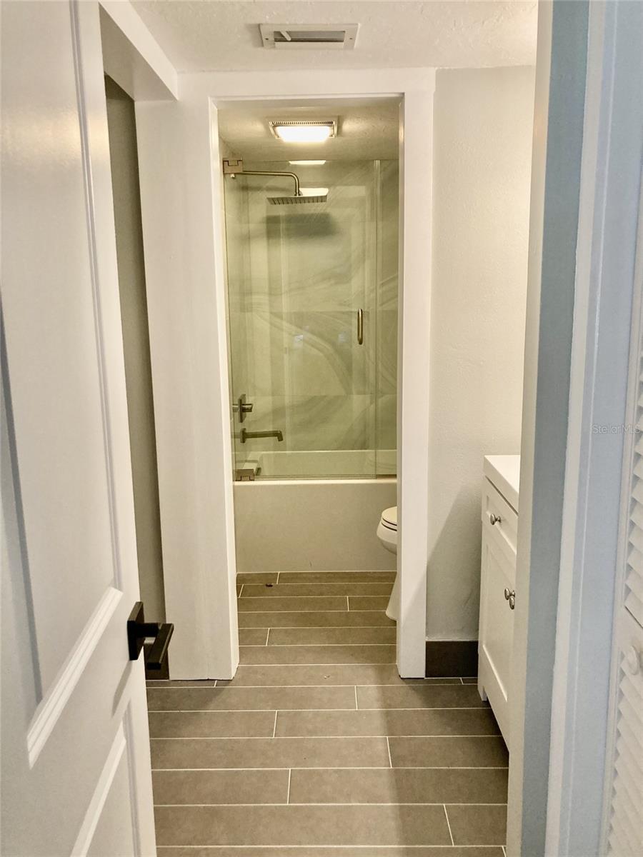 Image 11 of 20 For 6114 43rd Street W 103e