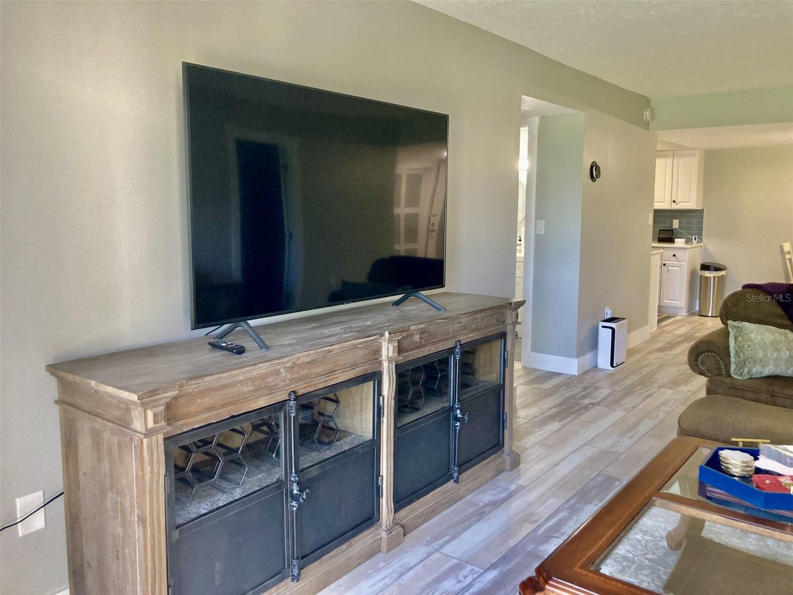 Image 5 of 20 For 6114 43rd Street W 103e