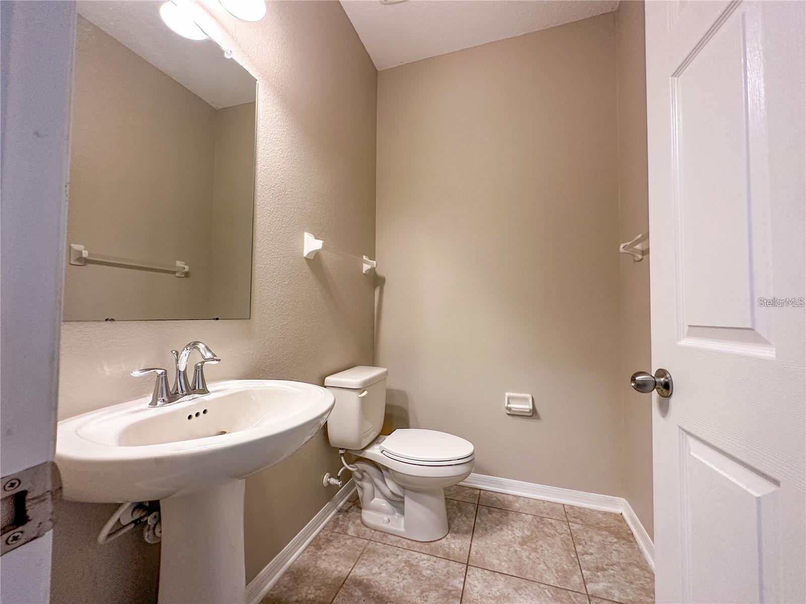 Image 17 of 25 For 8979 39th Street Circle E