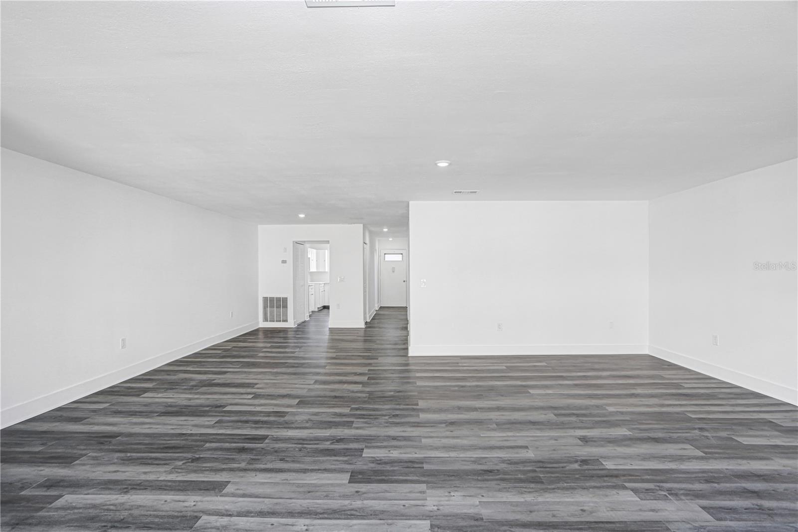 Image 15 of 29 For 5603 80th Street N 303
