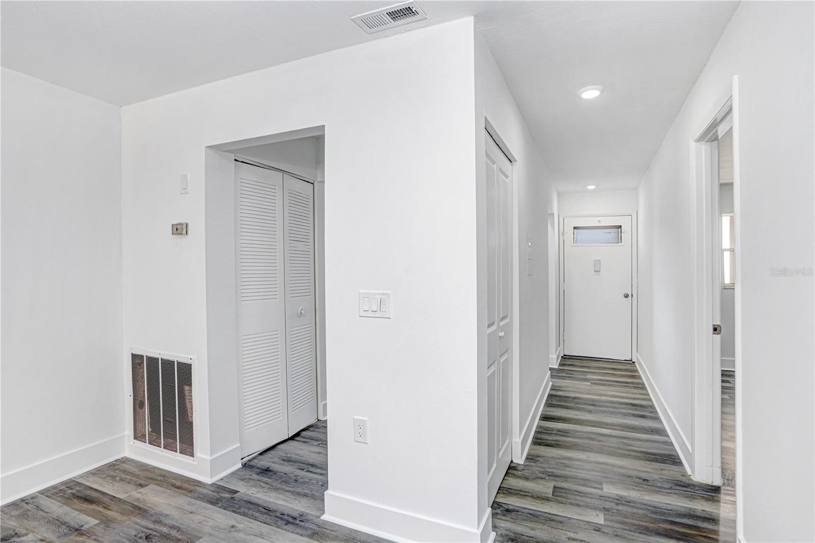 Image 9 of 29 For 5603 80th Street N 303