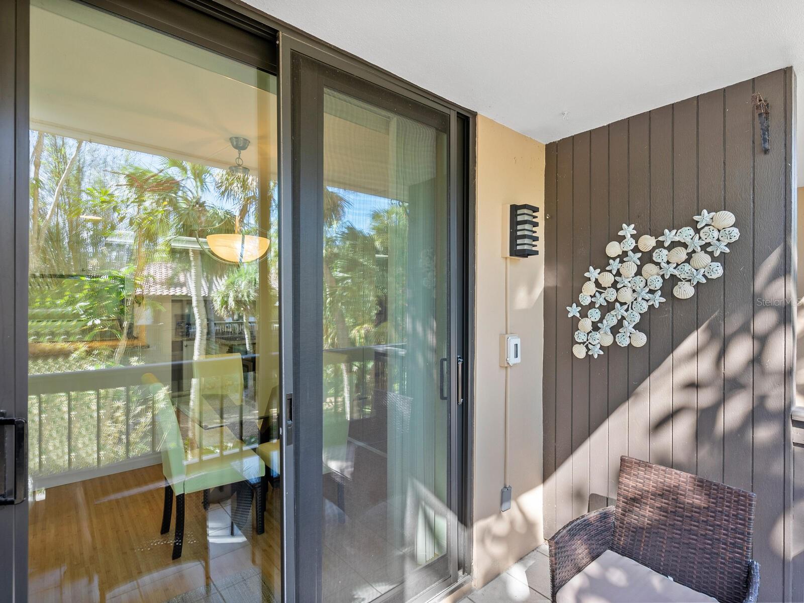 Image 22 of 51 For 22 Sandy Cove Road Apt 203