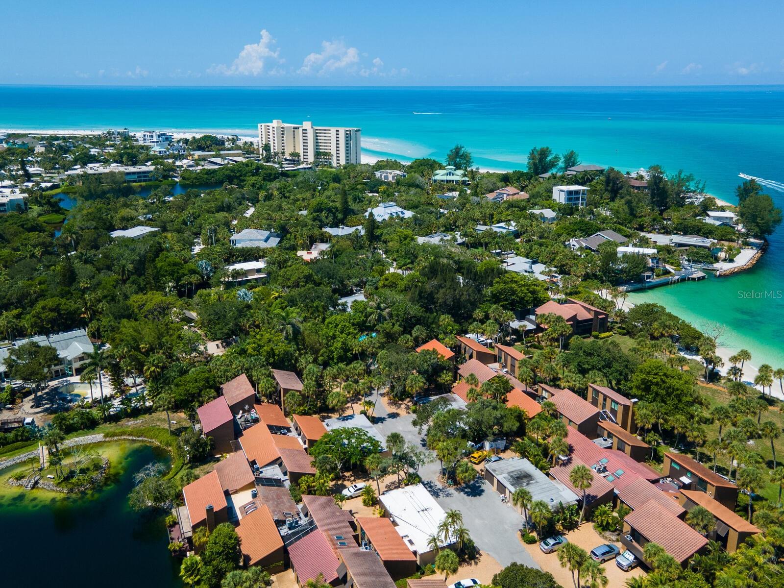 Image 25 of 51 For 22 Sandy Cove Road Apt 203