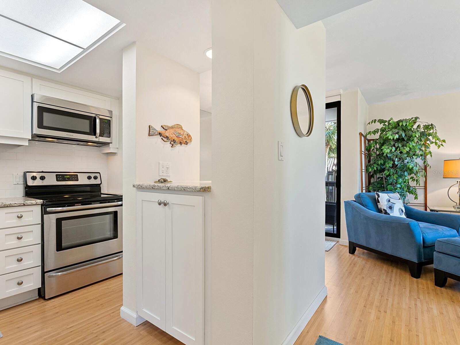 Image 7 of 51 For 22 Sandy Cove Road Apt 203