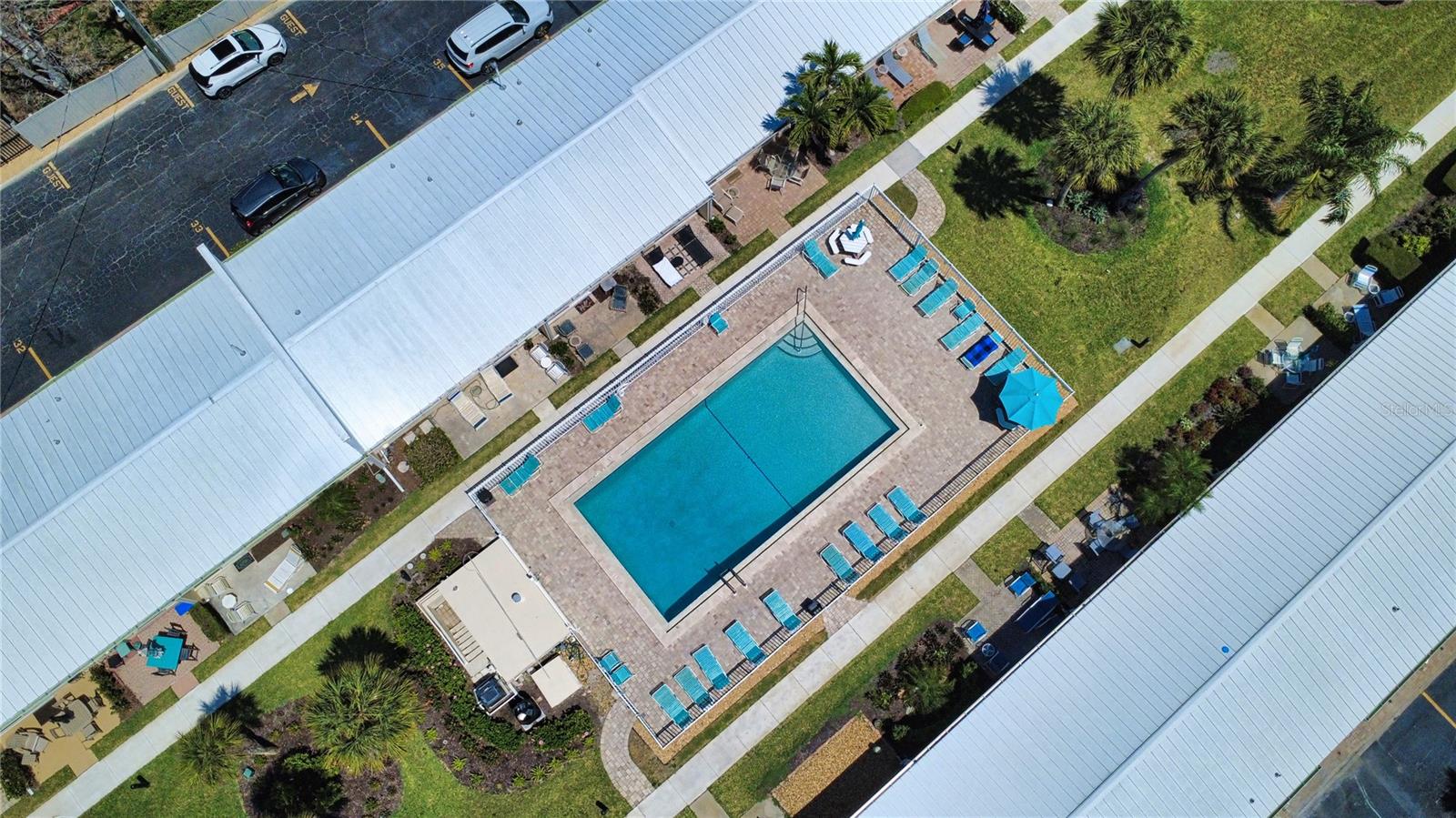 Image 38 of 47 For 5830 Midnight Pass Road  86