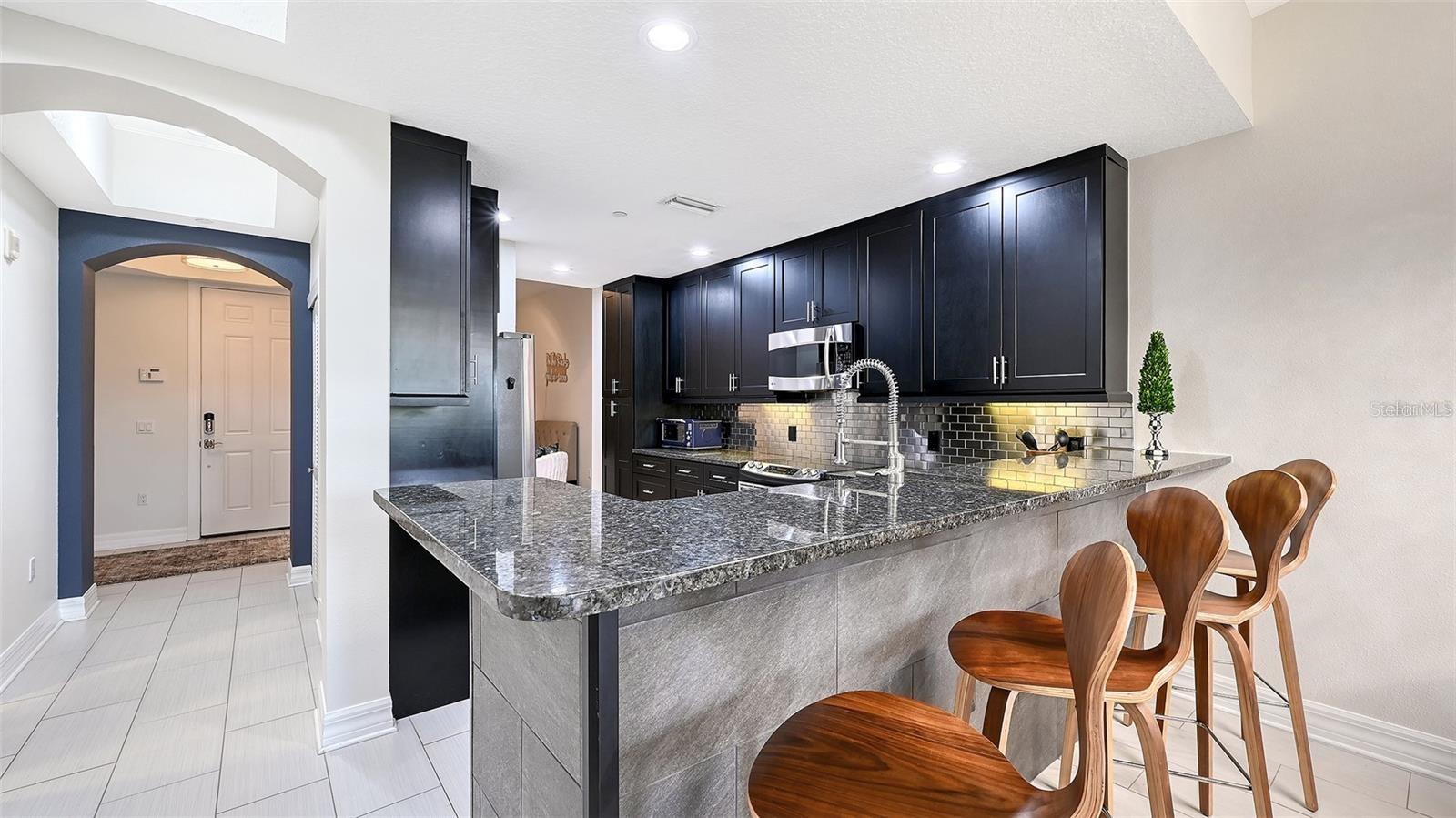 Image 10 of 38 For 1921 Monte Carlo Drive 302