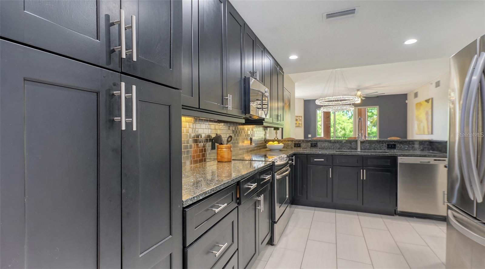 Image 12 of 38 For 1921 Monte Carlo Drive 302